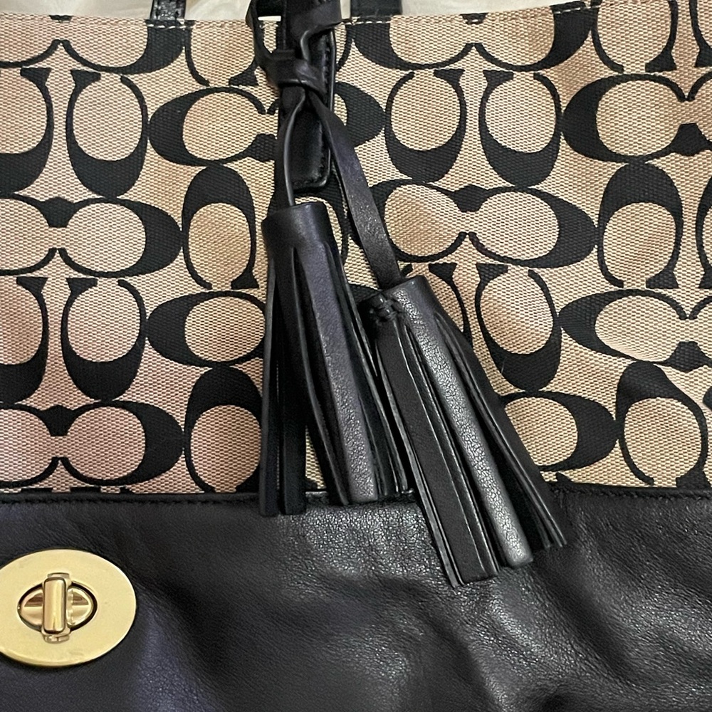 Coach Large tote bag. - Picture 9 of 12